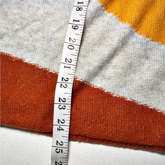 Kerisma Colorful Waves Print Oversized Turtleneck Sweater - Size S/M - Picture 10 of 11